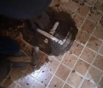 平顶山新华卫生间漏水维修公司为您分享下卫生间渗水如何处理及注意事项